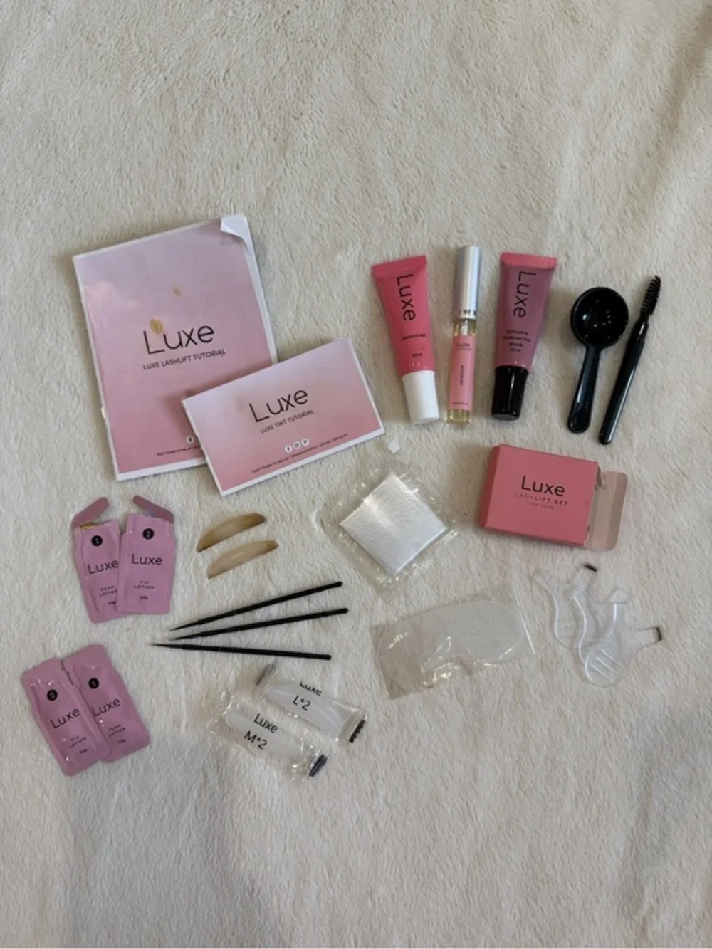 Supplies from Luxe Lashlift Kit and Brow/Lash Tint Set